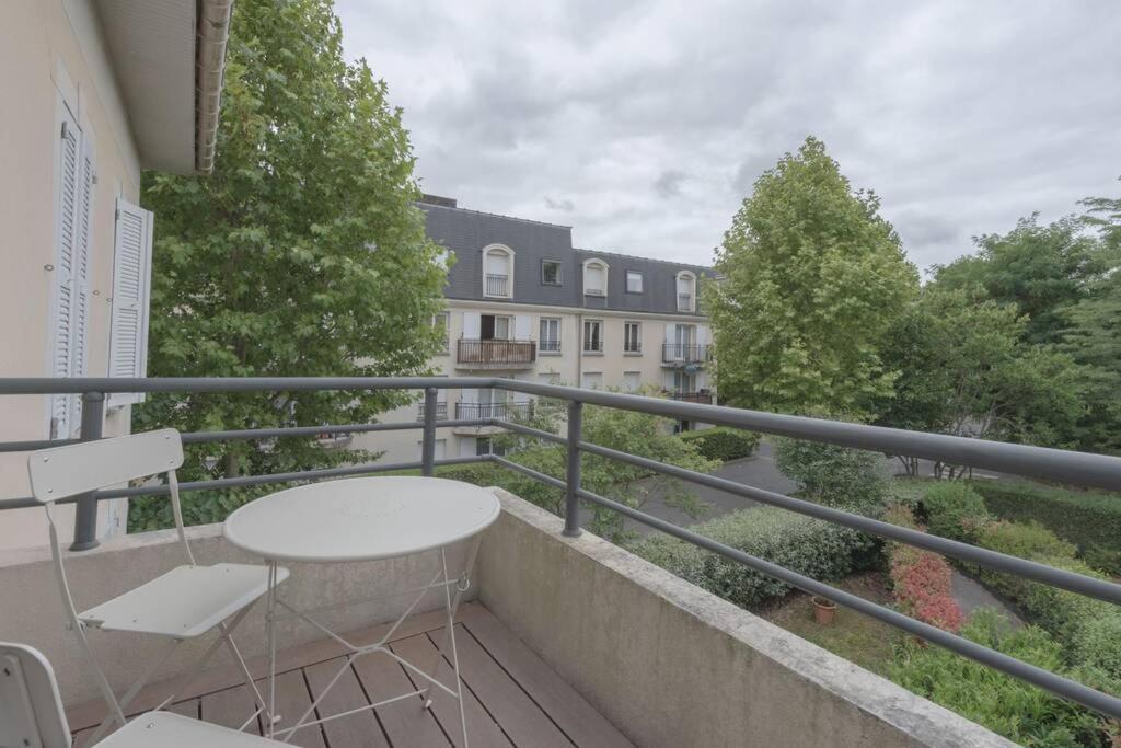 Family Disneyland Apartment Magny-le-Hongre Exteriör bild